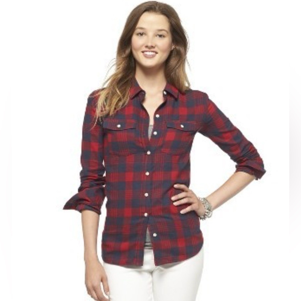 Mossimo Supply Company Red & Navy Plaid Flannel Button-Up Shirt • M